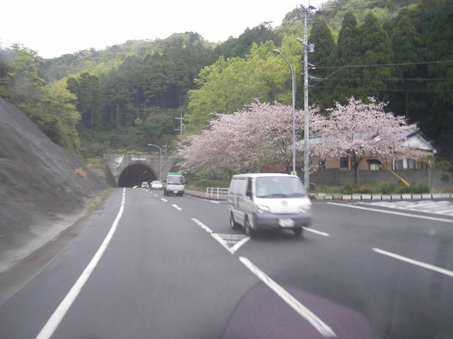 tunnels-to-kitaura-nobeoka-6.jpg